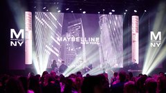 Utrip New Yorka v Beogradu: lepotna zabava leta predstavila najnovejšo inovacijo Maybelline NY