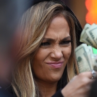 Njihovi žepi bodo pretesni: februarja ti 2 znamenji magnetno privlačita denar in priložnosti