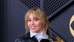 Miley Cyrus grammy rdeča preproga