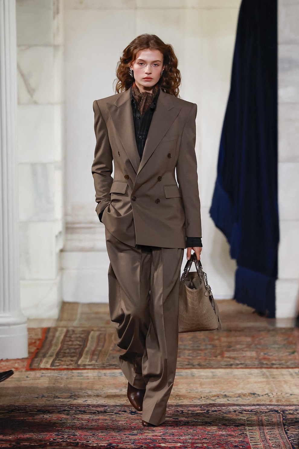 Podeželski glamur po receptu Ralpha Laurena: oglejte si kolekcijo za jesen in zimo 2026/2027