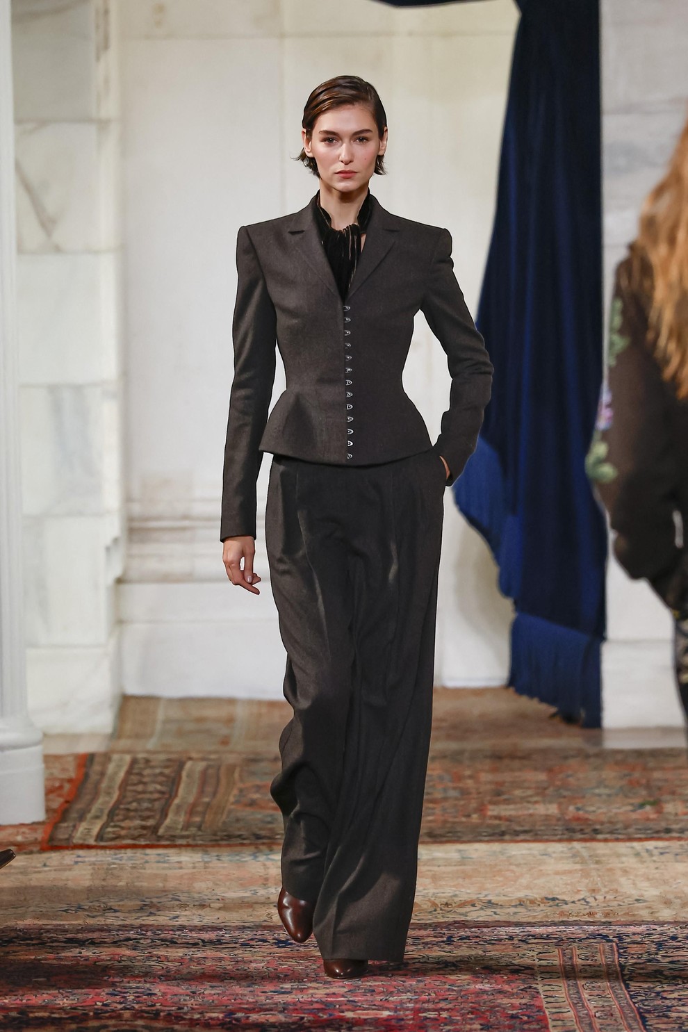 Podeželski glamur po receptu Ralpha Laurena: oglejte si kolekcijo za jesen in zimo 2026/2027