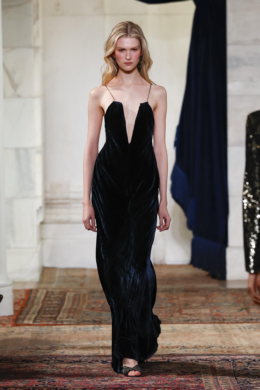 Podeželski glamur po receptu Ralpha Laurena: oglejte si kolekcijo za jesen in zimo 2026/2027