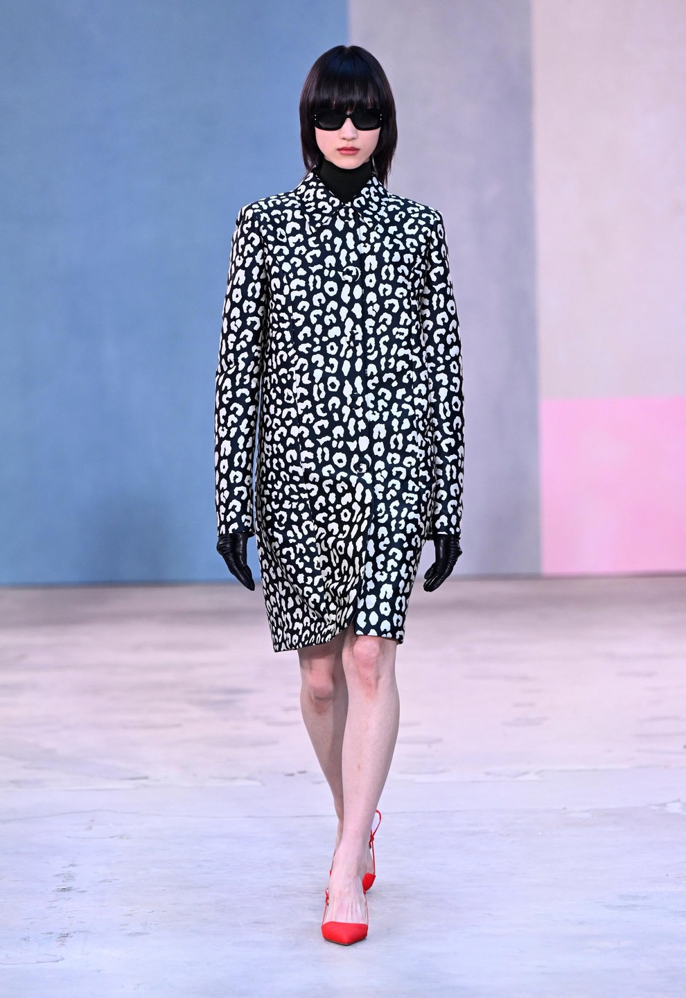 Ženska v pogonu: Jesenska kolekcija Caroline Herrera v znamenju New Yorka