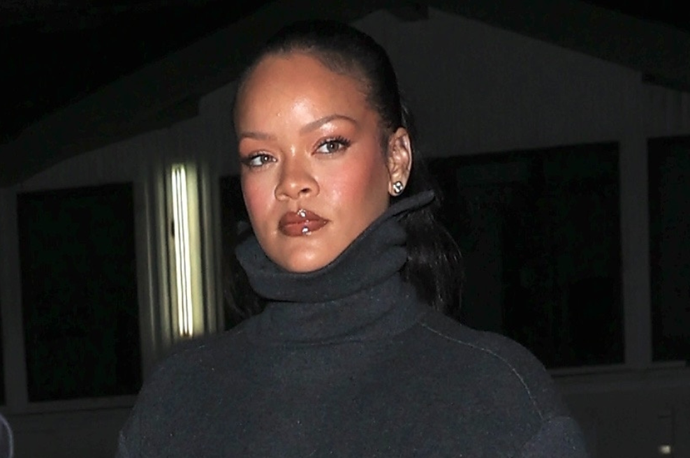 Rihanna pokazala stajling za romantičen zmenek: ena podrobnost je zasenčila vse (foto: Profimedia)