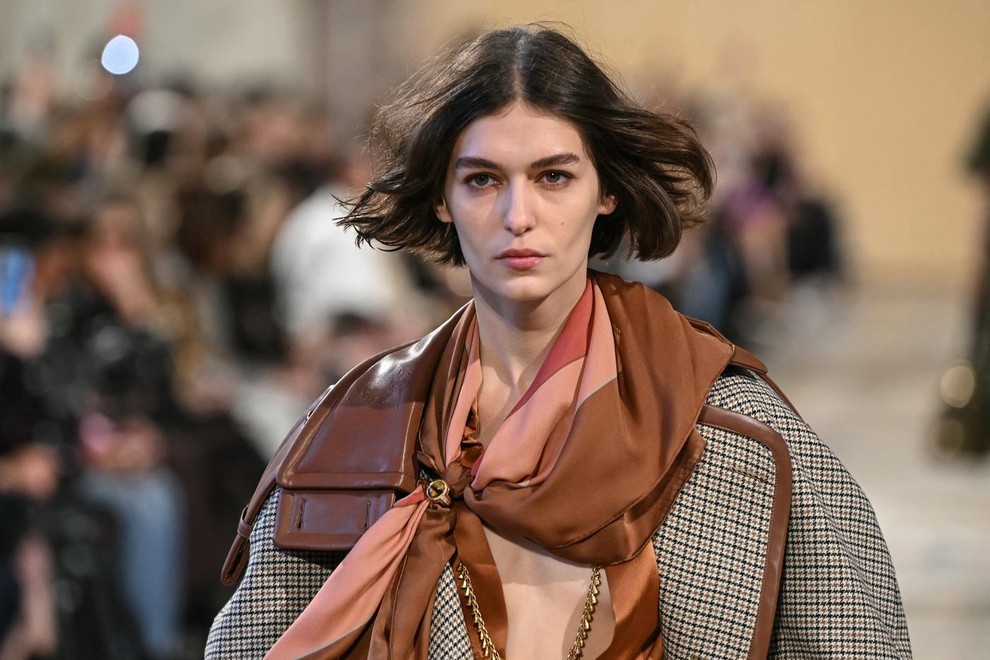 Modni dodatek ruta šal viralno