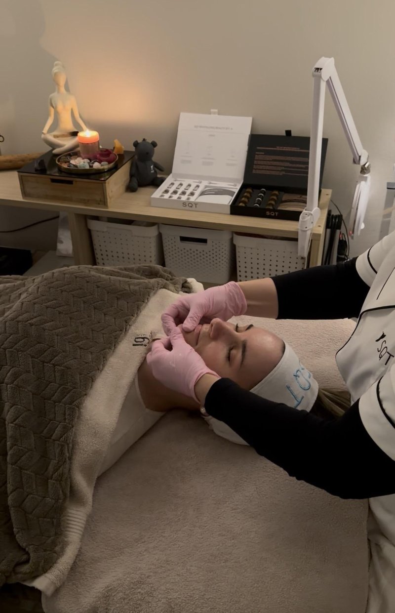 Manj boleč, a bolj učinkovit: preizkusili smo SQT biomicroneedling in to so rezultati!