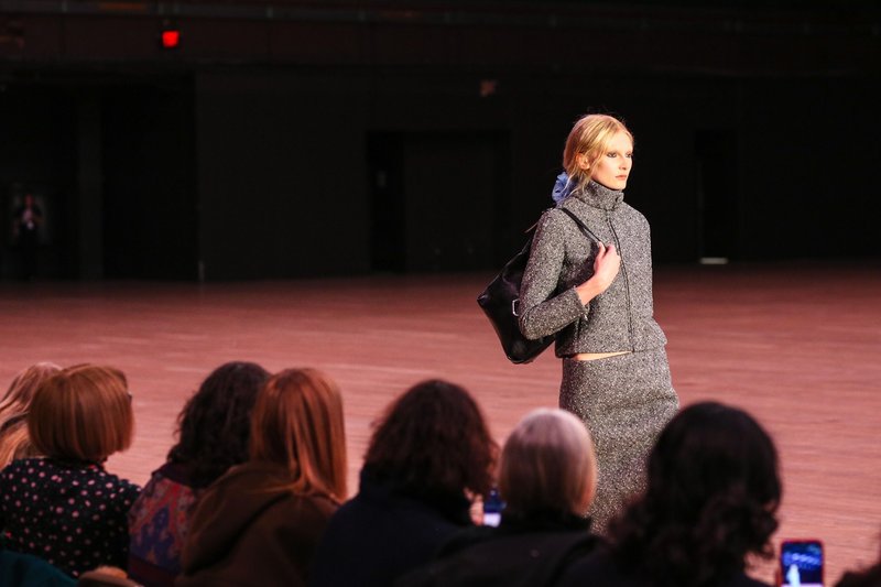 To sezono modnim pistam vladajo pozna 90. leta