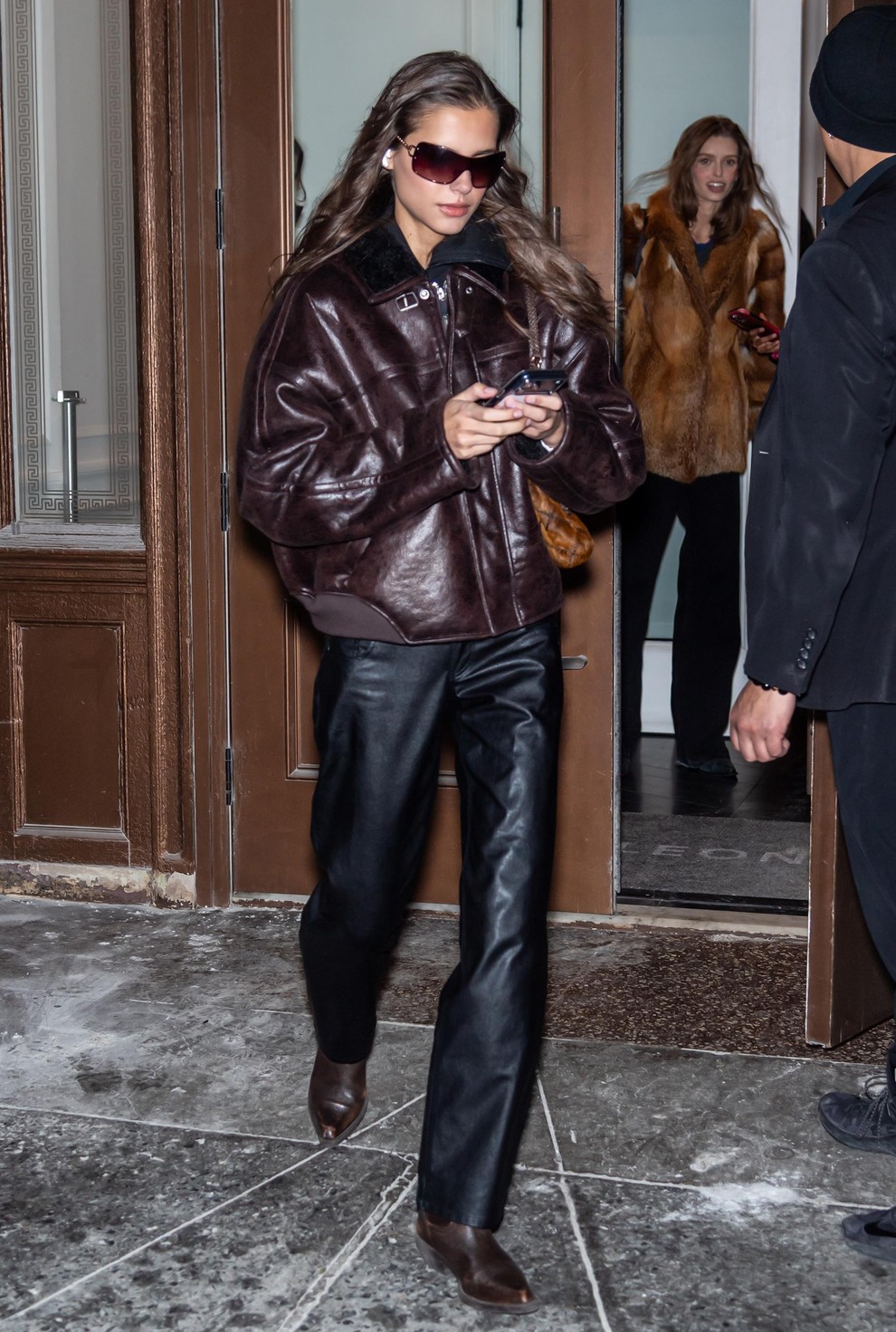 Navdih z newyorkških ulic: Kaj se je tokrat nosilo izven modnih pist na NYFW?