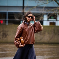 Top modeli čevljev, ki jih bomo nosili k širokim hlačam za pomlad 2026