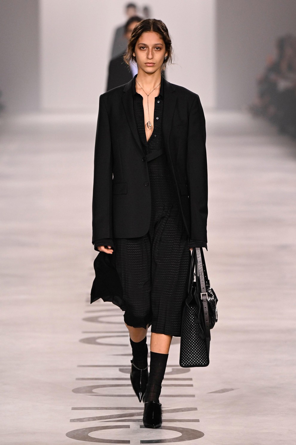 Debitantska kolekcija Marie Grazie Chiuri za Fendi: "Manj jaz, več mi"