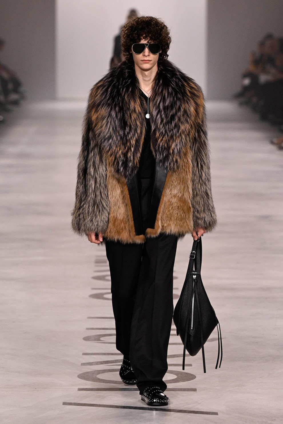 Debitantska kolekcija Marie Grazie Chiuri za Fendi: "Manj jaz, več mi"