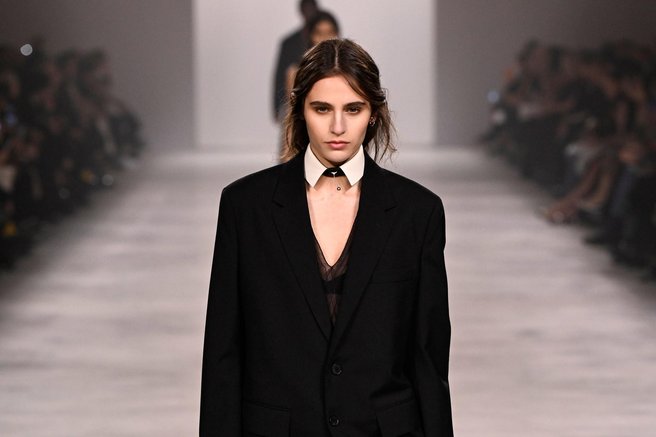 Debitantska kolekcija Marie Grazie Chiuri za Fendi: "Manj jaz, več mi"