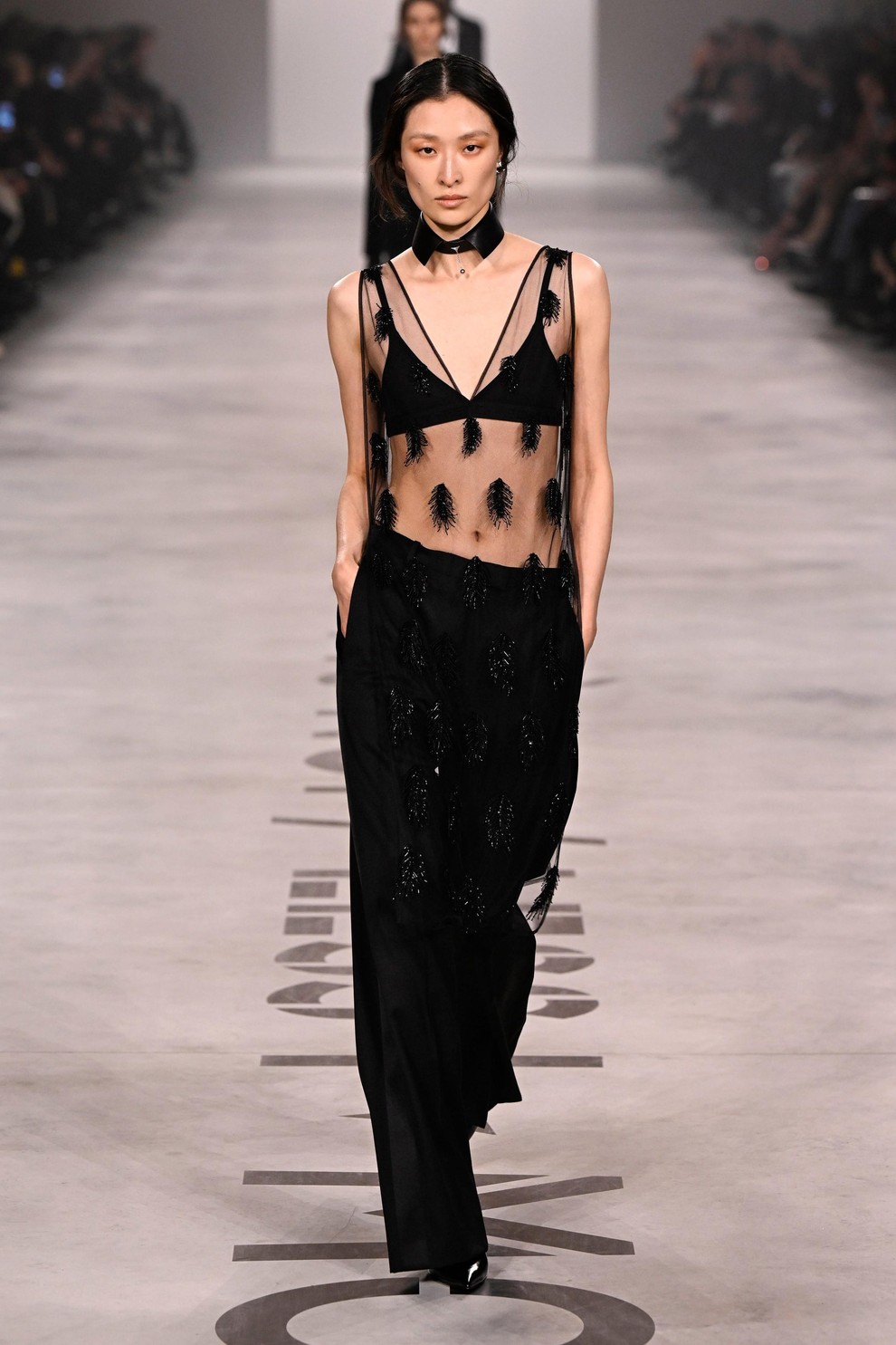 Debitantska kolekcija Marie Grazie Chiuri za Fendi: "Manj jaz, več mi"