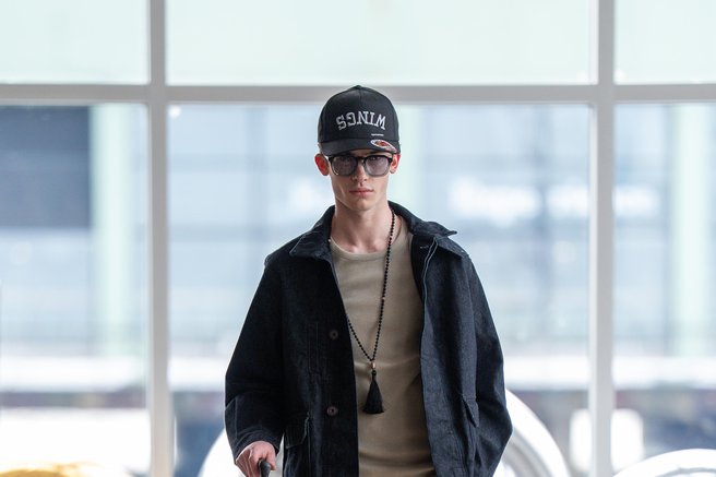 AIRS Luggage with SEVEN SAINTS jewelry & RCOA Hat & VELENCI Glasses