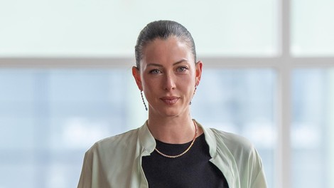 CARAT FINE JEWELRY with DAVISHONG & MONTEMARE Bag