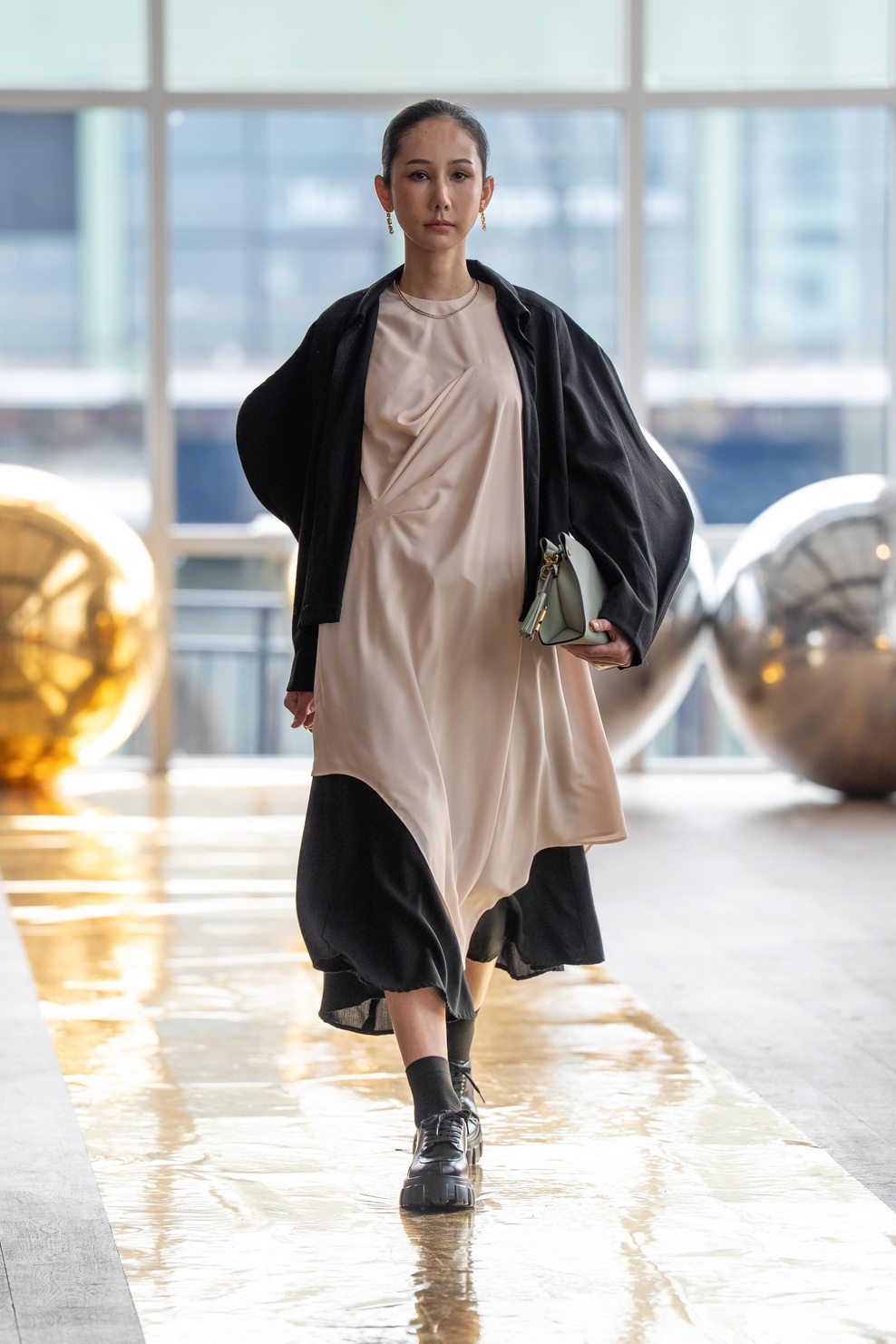 DAVISHONG with CARAT FINE JEWELRY & MONTEMARE Bags