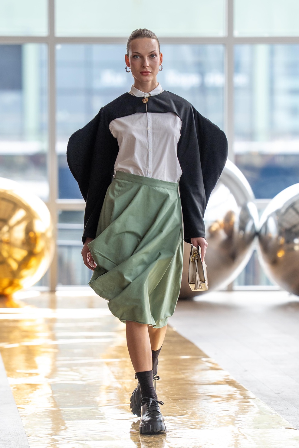 DAVISHONG with CARAT FINE JEWELRY & MONTEMARE Bags