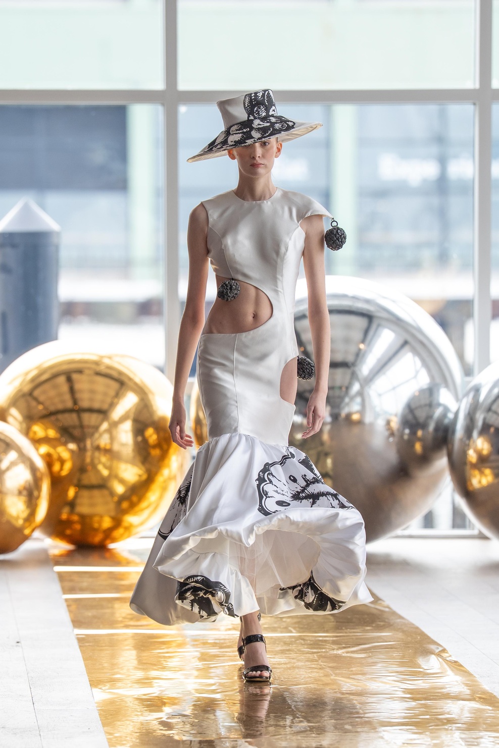 KATHY OF NASSAU with ARIAHWOLF Shoes