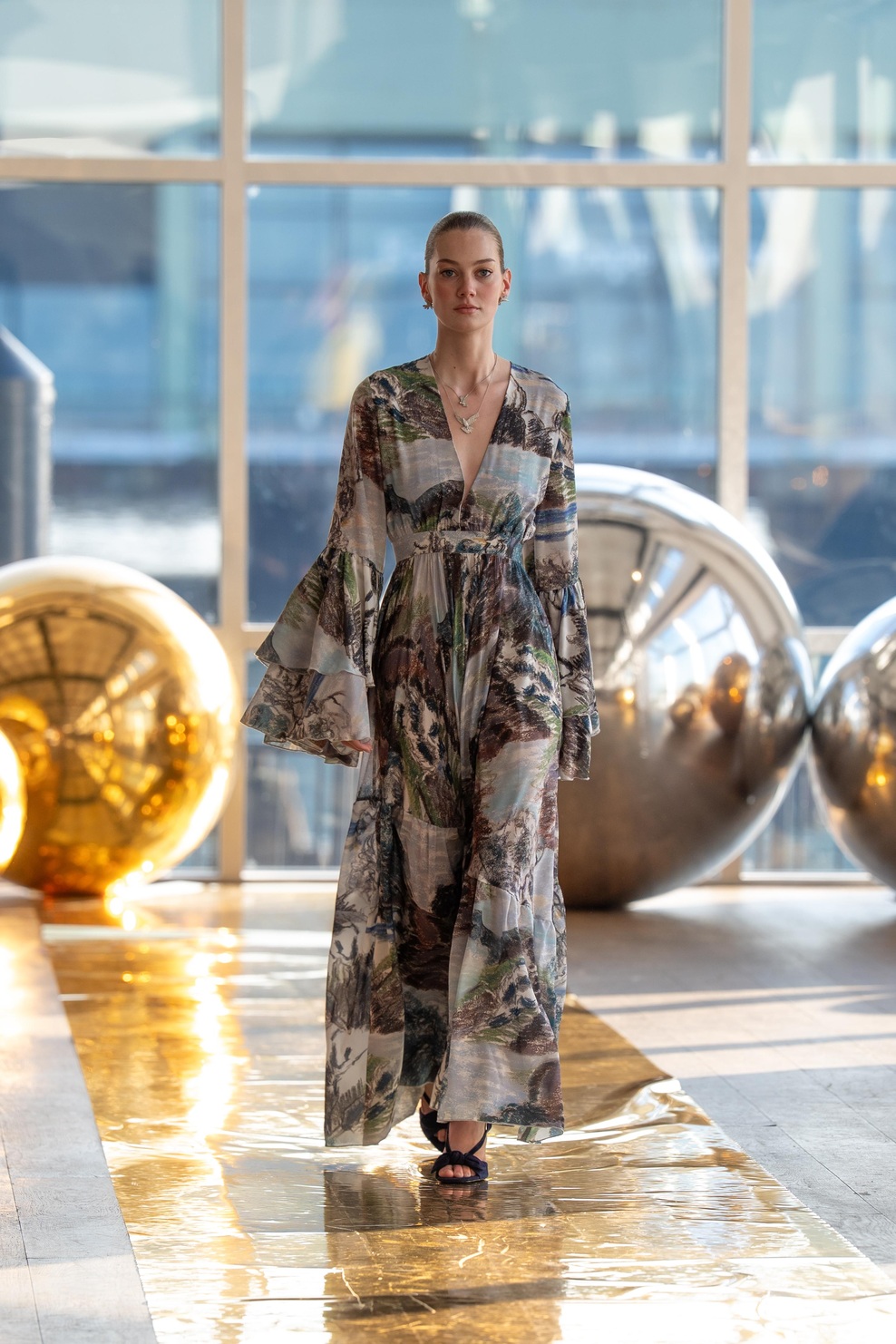 MAD DAISY with  LA MAIRI JEWELRY