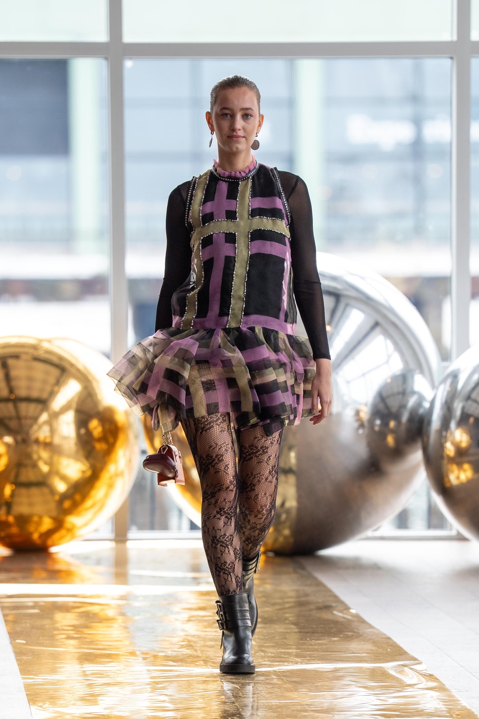 PAPER DOLLS COLLECTION with BAURDELLE Dog Acessories & URBAN DIAMONDS Jewelry