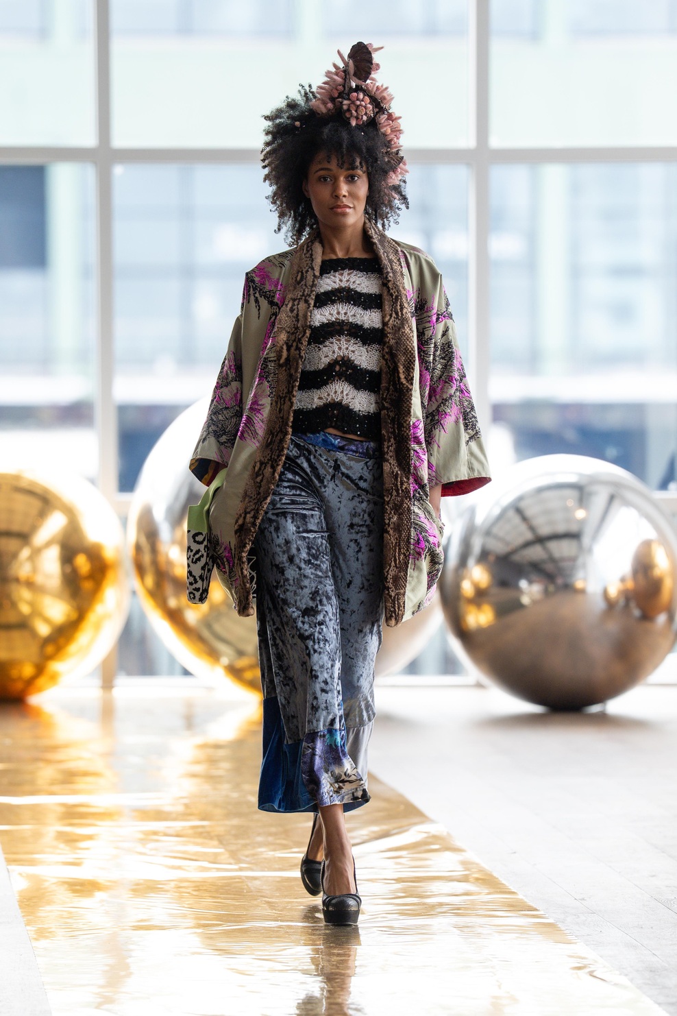 PAULINA'S FRIENDS with ARIAHWOLF