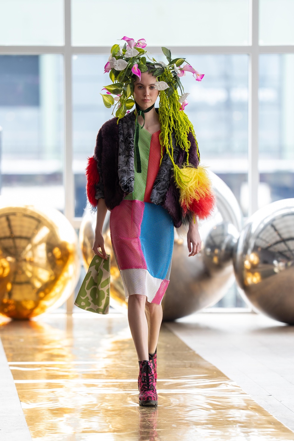 PAULINA'S FRIENDS with ARIAHWOLF