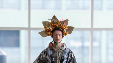 PAULINA'S FRIENDS with ARIAHWOLF