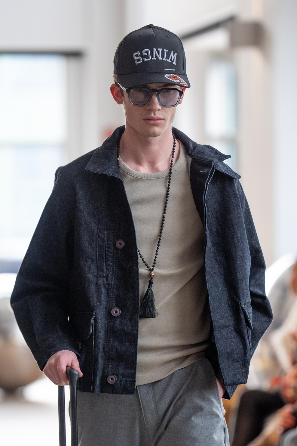 SEVEN SAINTS Jewelry with RCOA Hat & VELENCI Glasses & AIRS Bag