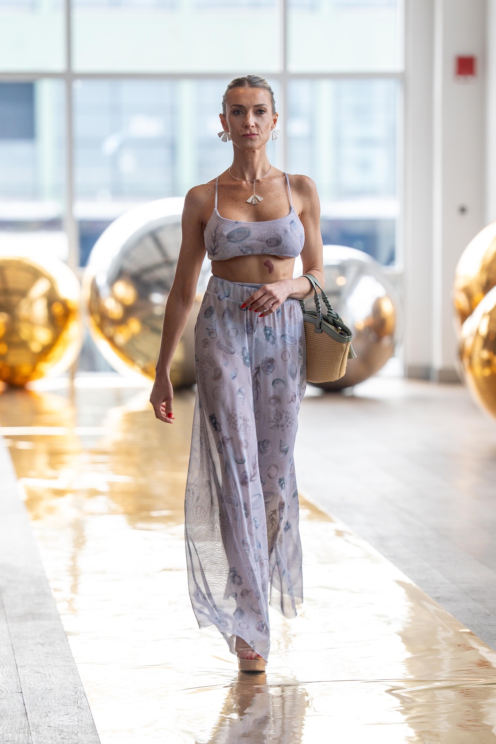 SMART SWIMSUITS with QUERIDO ACCESORIO Jewelry & MONTEMARE Bag