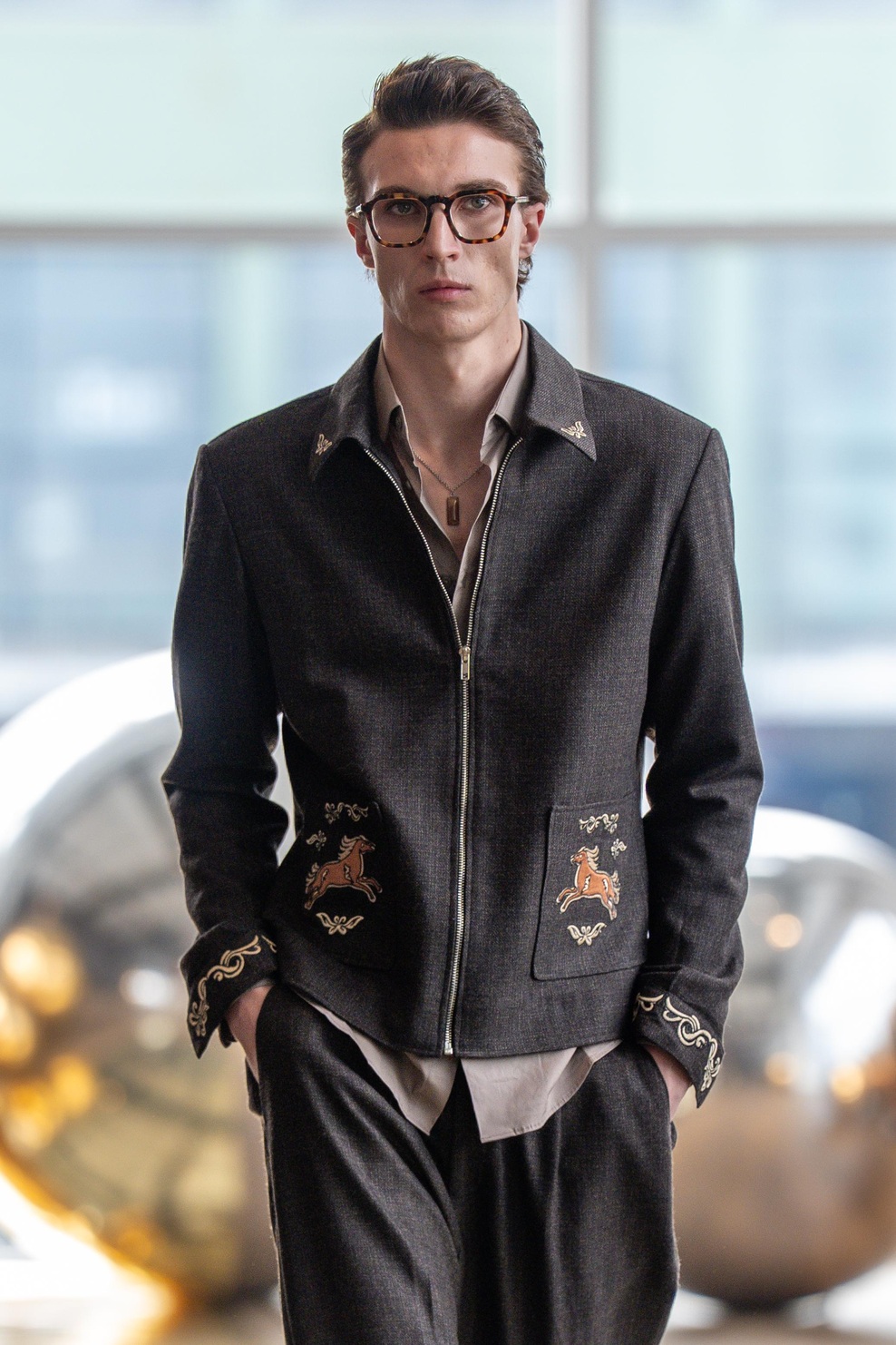 VELENCI Glasses with ROYALTYWAYS & URBAN DIAMONDS Jewelry