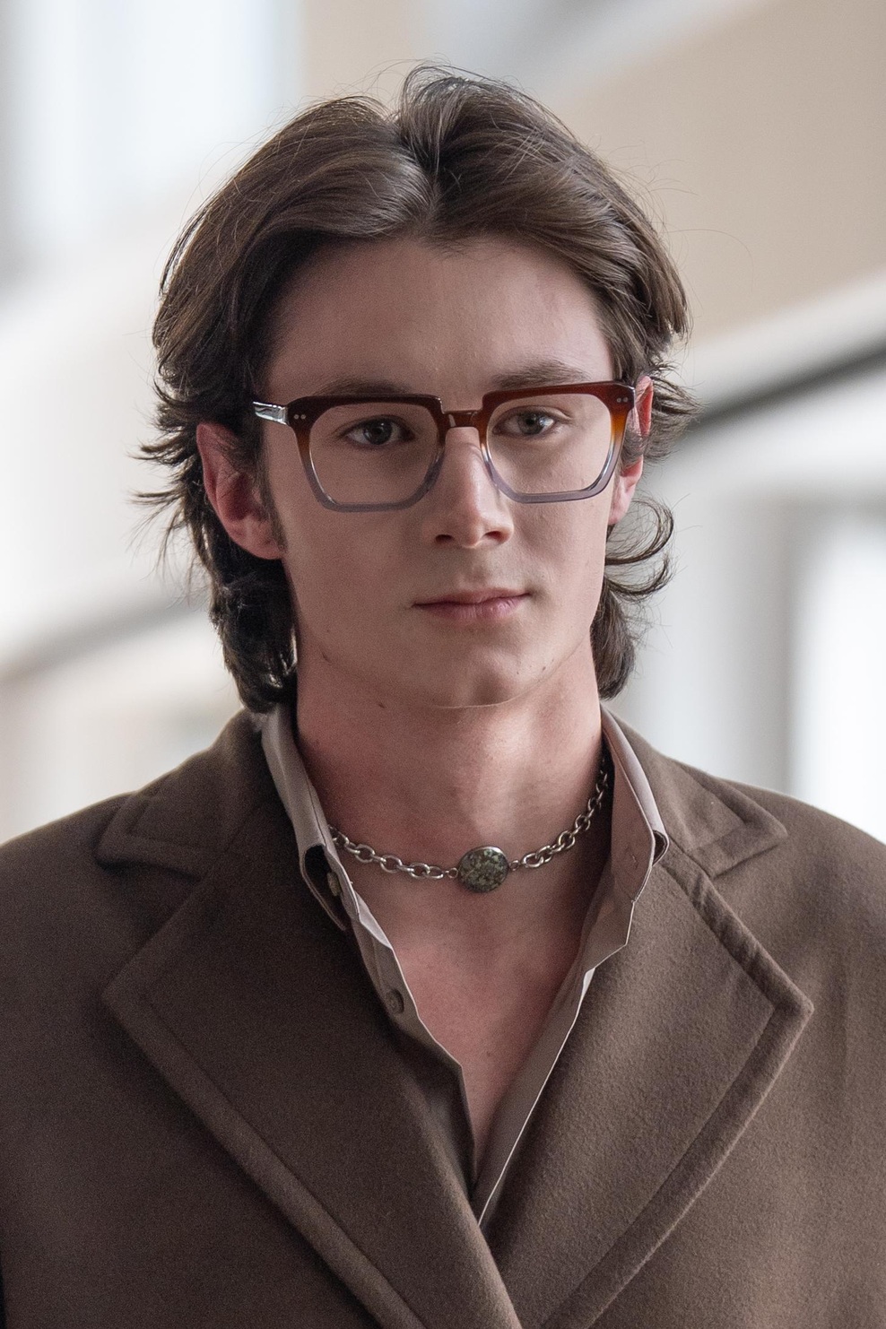 VELENCI Glasses with ROYALTYWAYS & URBAN DIAMONDS Jewelry