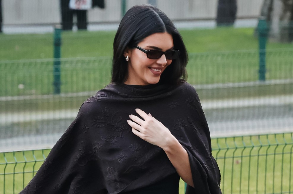 Viralne hlače iz Zare, ki se vedno znova razprodajo, zdaj na voljo v 5 barvah! (foto: Profimedia)