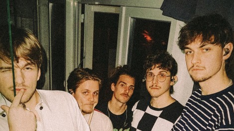 Jet-Black-Diamonds-glasba