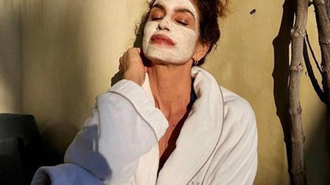 Triki za nego kože, ki jih morate preizkusiti to pomlad