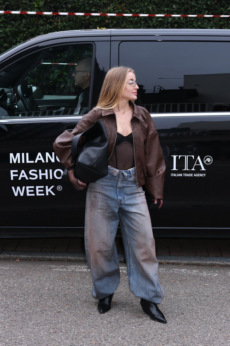 Najbolje oblečene ženske v Milanu nosijo ta model jakne