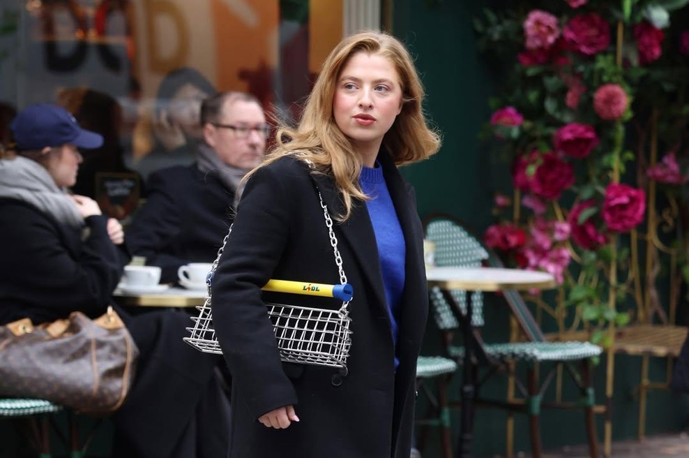 Nova Lidl torbica razdelila splet – bi jo nosili? (foto: instagram/@nikbentelstudio)