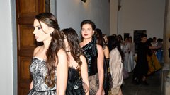 Fashion Vibes Milano postavlja nov standard na milanskem tednu mode za jesen in zimo 2026/27