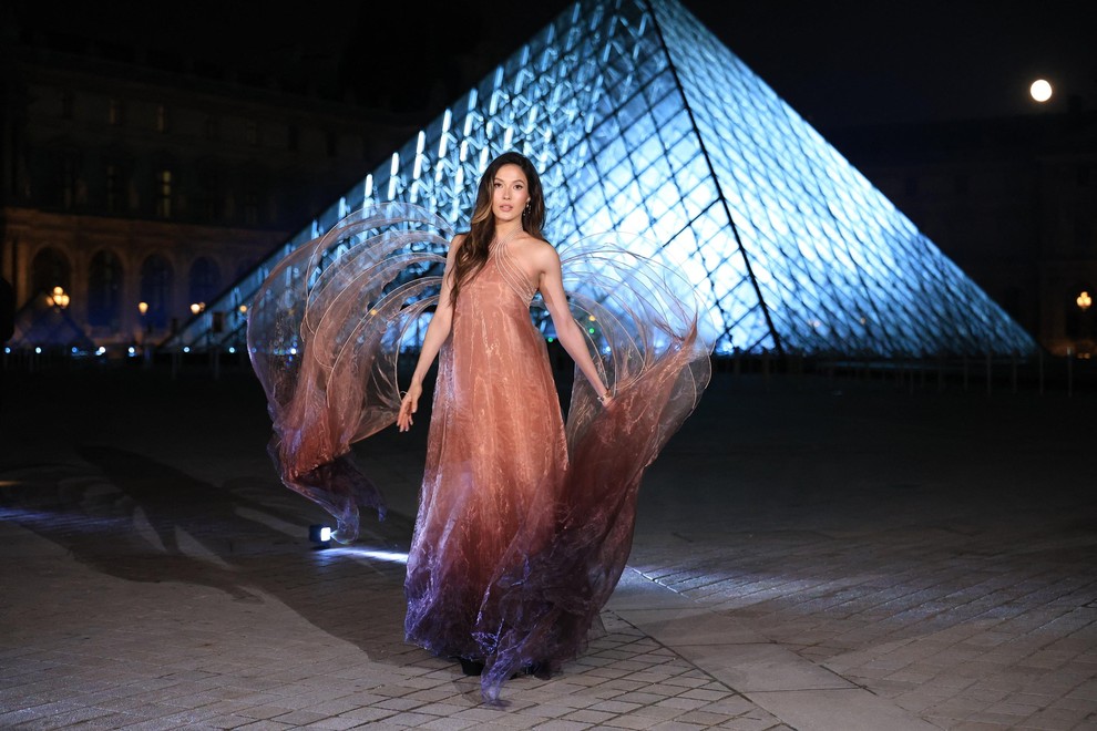 Z nizozemsko oblikovalko sta se povezali, potem ko ji je ta po olimpijskih igrah pisala na Instagram. Gu je namreč …