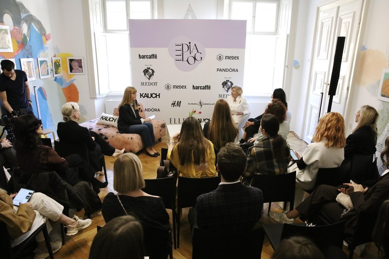 Elle Dialog nam je razkril moč ženske besede v času, ko je pogovor morda še edina pot do mirnejše prihodnosti