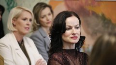 Elle Dialog nam je razkril moč ženske besede v času, ko je pogovor morda še edina pot do mirnejše prihodnosti