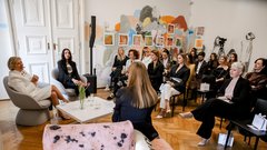 
                                                         Kaj vse smo se naučili v pogovoru z Vesno Milek in Darjo Bavdaž Kuret na letošnjem dogodku Elle Dialog