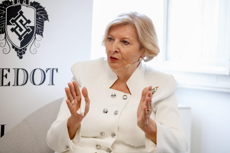 Kaj vse smo se naučili v pogovoru z Vesno Milek in Darjo Bavdaž Kuret na letošnjem dogodku Elle Dialog