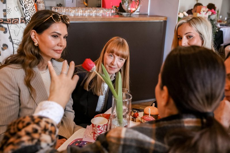 Kaj vse smo se naučili v pogovoru z Vesno Milek in Darjo Bavdaž Kuret na letošnjem dogodku Elle Dialog