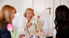 
                                                         Kaj vse smo se naučili v pogovoru z Vesno Milek in Darjo Bavdaž Kuret na letošnjem dogodku Elle Dialog