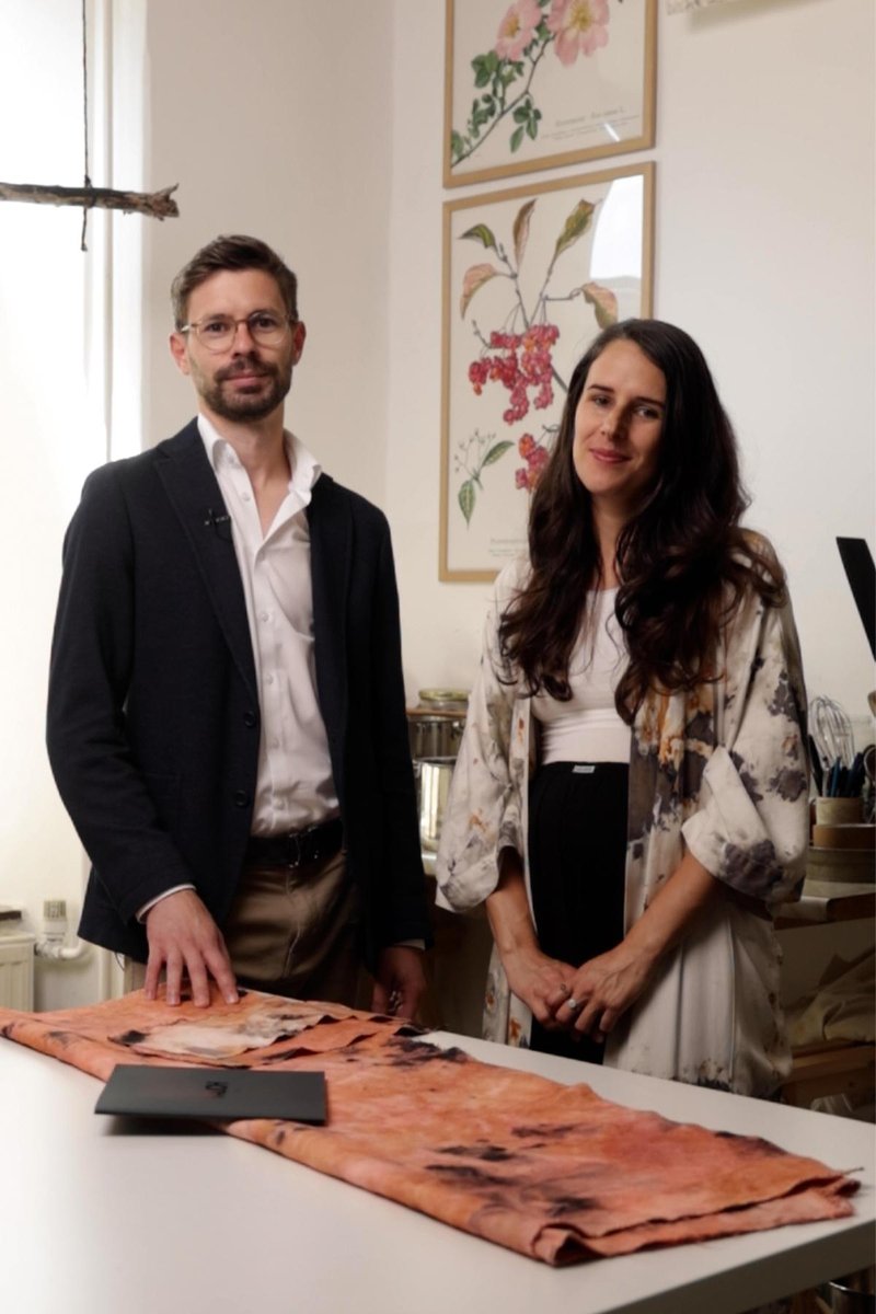 Sedeli smo na edinstvenem kavču slovenske znamke Kauch in zdaj vemo, zakaj je to udobje, ki ga preprosto morate doživeti