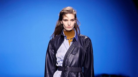 Kako s pasom oplemenititi vsak stajling? Hermès za jesen in zimo 2026/27