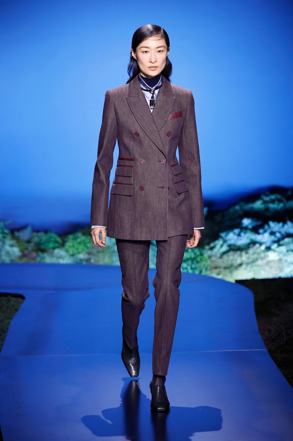 Kako s pasom oplemenititi vsak stajling? Hermès za jesen in zimo 2026/27