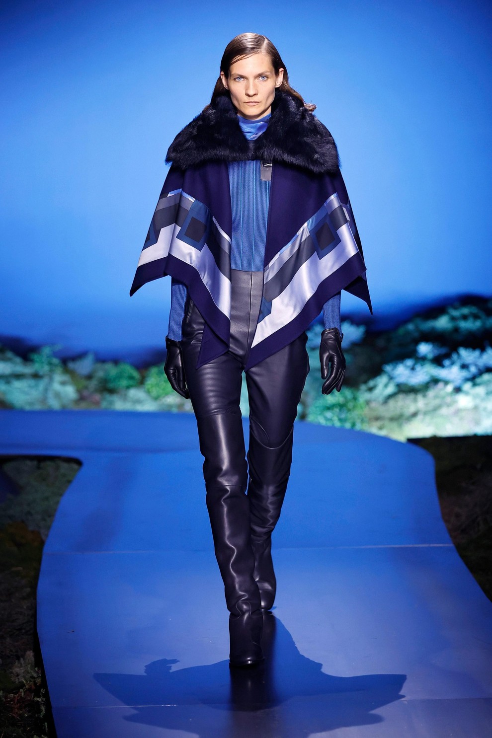 Kako s pasom oplemenititi vsak stajling? Hermès za jesen in zimo 2026/27