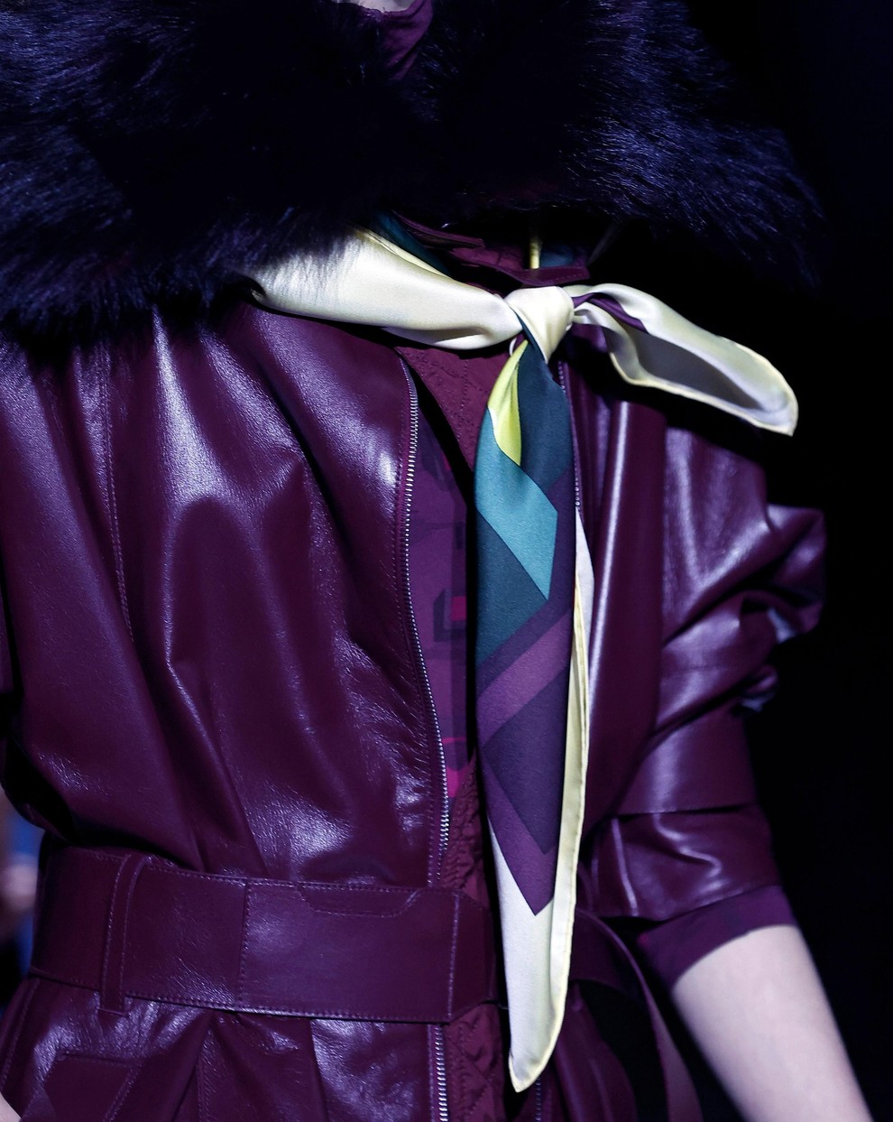 Kako s pasom oplemenititi vsak stajling? Hermès za jesen in zimo 2026/27