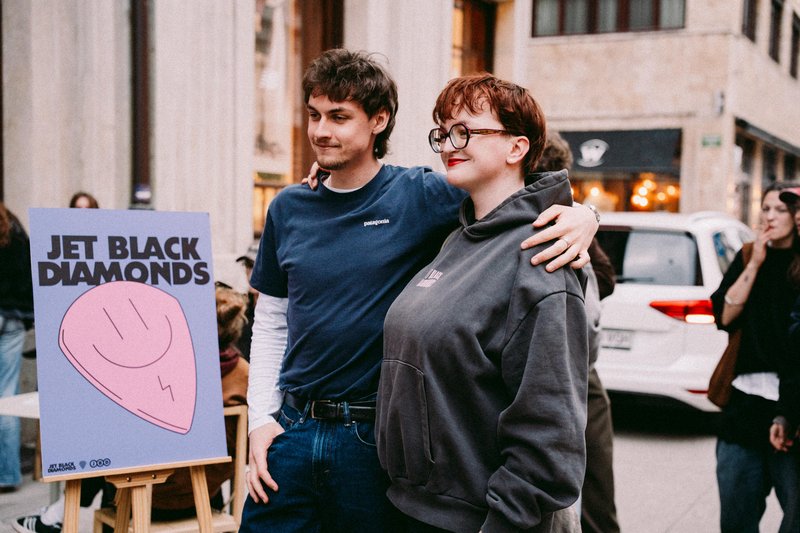 »Pogumno!« Ta znana slovenska skupina v enem tednu storila, kar ni še nihče – zdaj vemo razlog!